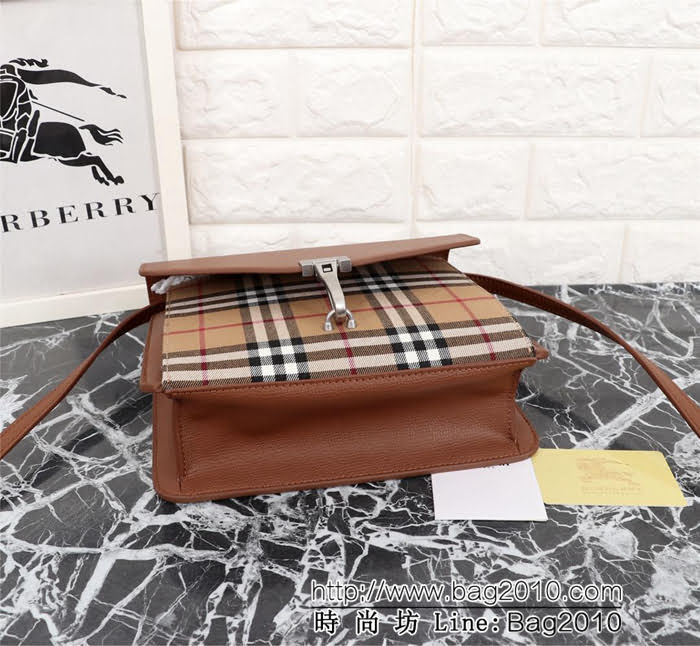 BURBERRY巴寶莉 原單 新款爆款 斜背包 卸下斜背帶兼作手拿包 8208  Bhq1258